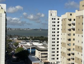 EXCELENTE 4 SUITE E 4 VAGAS, NO CORAÇÃO DA PRAIA DO CANTO