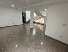 CASA RESIDENCIAL DUPLEX DE 04 QUARTOS/02 SUÍTES COM QUINTAL AMPLO NA MATA DA PRAIA