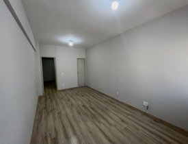 EXCELENTE SALA COMERCIAL COM VAGA DE GARAGEM NA AVENIDA NOSSA SENHORA DA PENHA