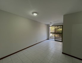 APARTAMENTO 2 QUARTOS, GARAGEM NA QUADRA DO MAR EM JARDIM DA PENHA