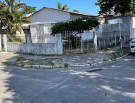 CASA DE 2 QUARTOS COM QUINTAL EM SÃO DIOGO