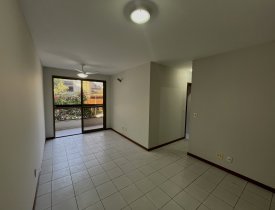 APARTAMENTO 2 QUARTOS, GARAGEM NA QUADRA DO MAR EM JARDIM DA PENHA