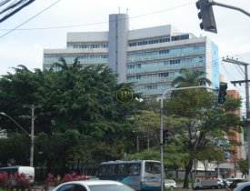 SALA COMERCIAL COM 35M2 COM VAGA NO MIOLO DE SANTA LUCIA