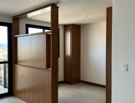 STUDIO COM ARMÁRIOS MODULADOS E LAZER COMPLETO NA MATA DA PRAIA